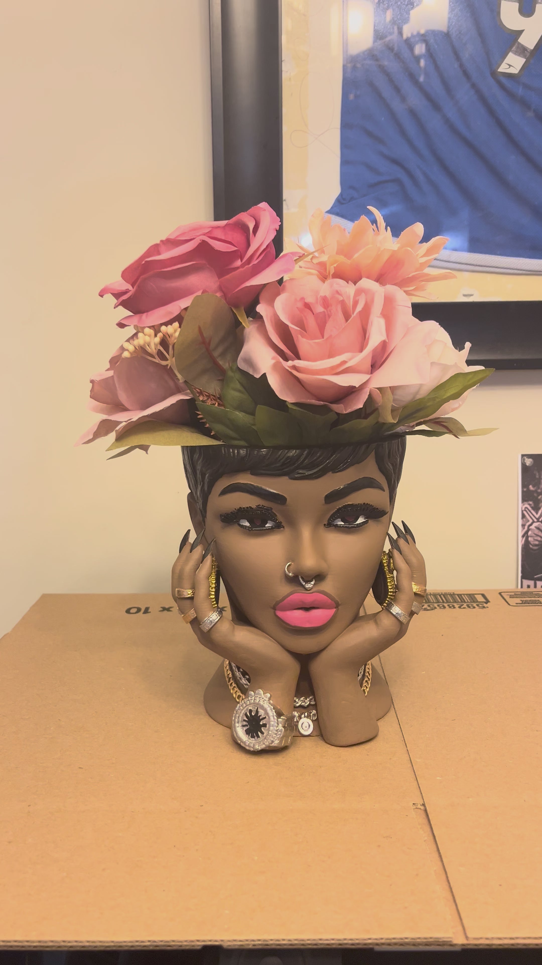 Pixi Blush Flower Vase( Roses are Included)